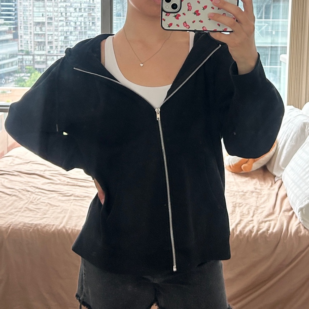 BLACK OVERSIZED HOODIE